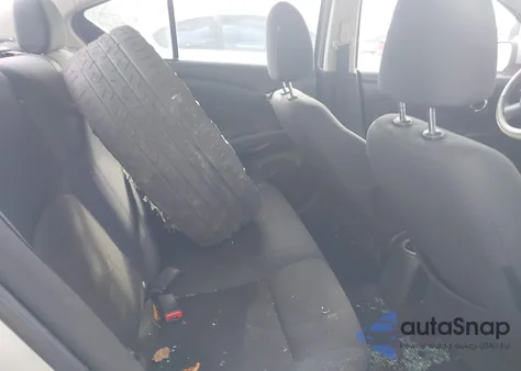 2013 Nissan Versa 1.6 Sv from USA, damaged, VIN 3N1CN7AP8DL860937